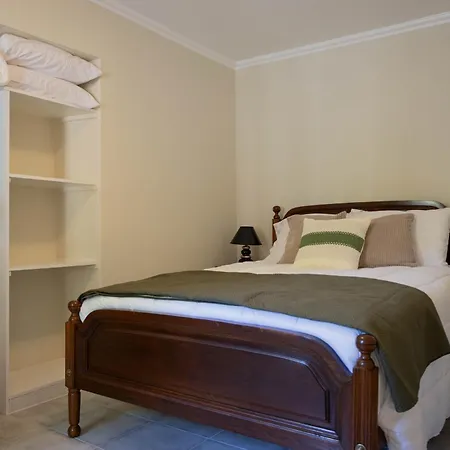 Azorean T1-relaxing 1-bedroom Retreat Near Sao Miguel Highlights Holiday home *