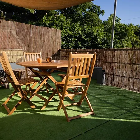 Azorean T1-relaxing 1-bedroom Retreat Near Sao Miguel Highlights