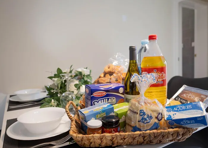 بيت للعطل Azorean T1-relaxing 1-bedroom Retreat Near Sao Miguel Highlights *