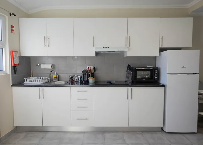 Azorean T1-relaxing 1-bedroom Retreat Near Sao Miguel Highlights *