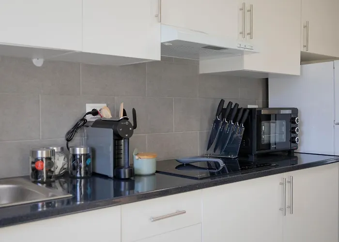 بيت للعطل Azorean T1-relaxing 1-bedroom Retreat Near Sao Miguel Highlights *